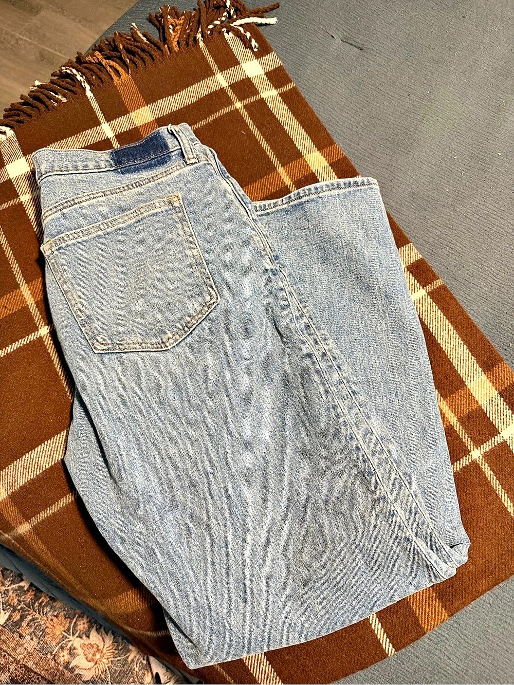 Abercrombie & Fitch High Rise 90's Relaxed Jean Waist 30 Blue